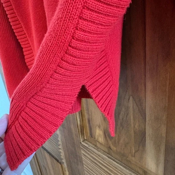Red Women's Sweater Tahari Medium - Picture 2 of 4